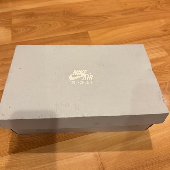 New In Box Nike Air Force 1 '07 - Size M8, W9.5 - Picture 6 of 9
